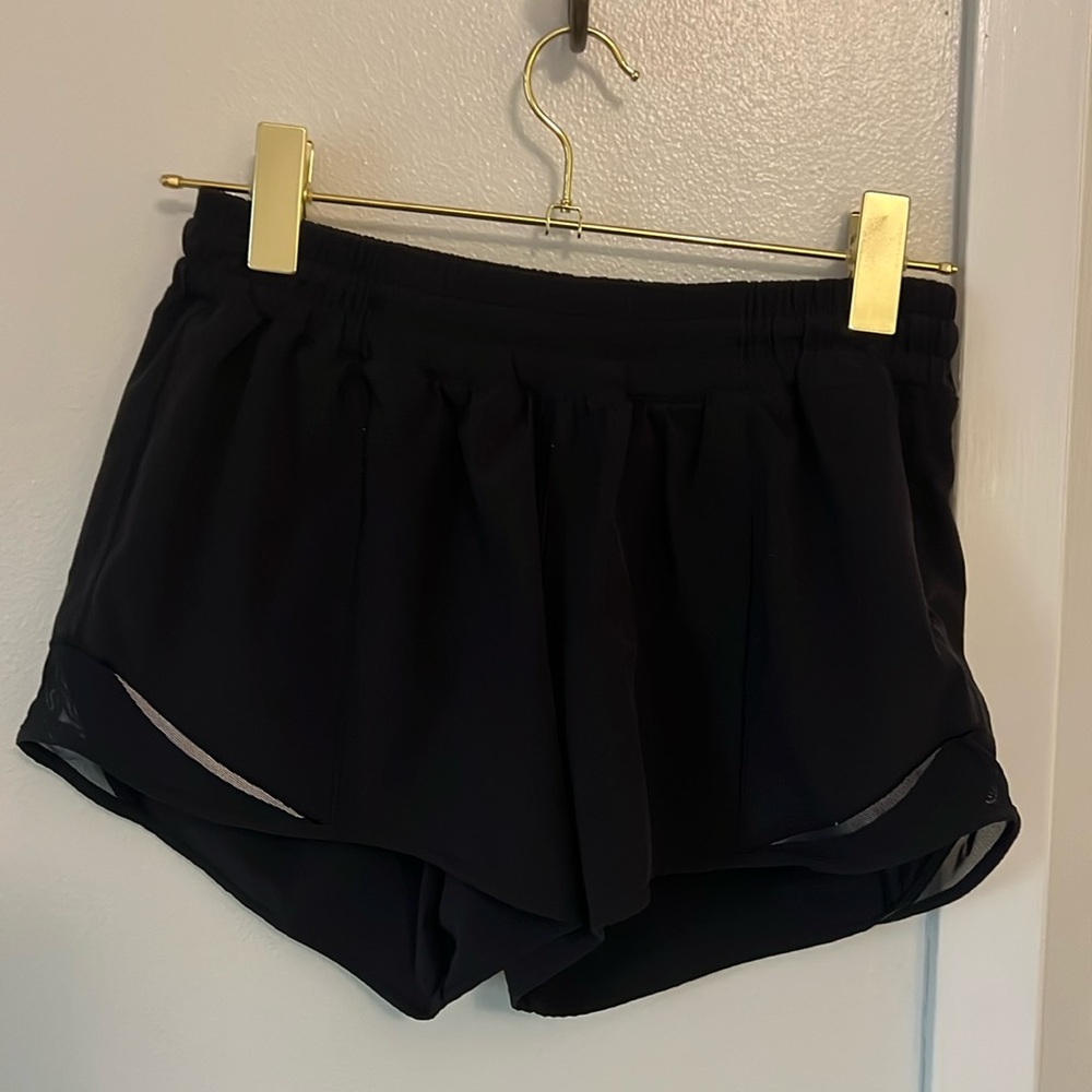 Lulu Lemon shorts Size: 4 Color: Black